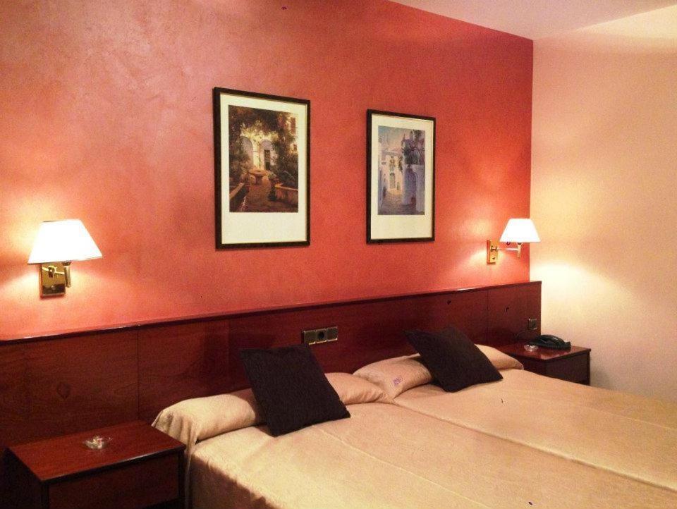 Hotel La Seu La Seu d'Urgell Room photo